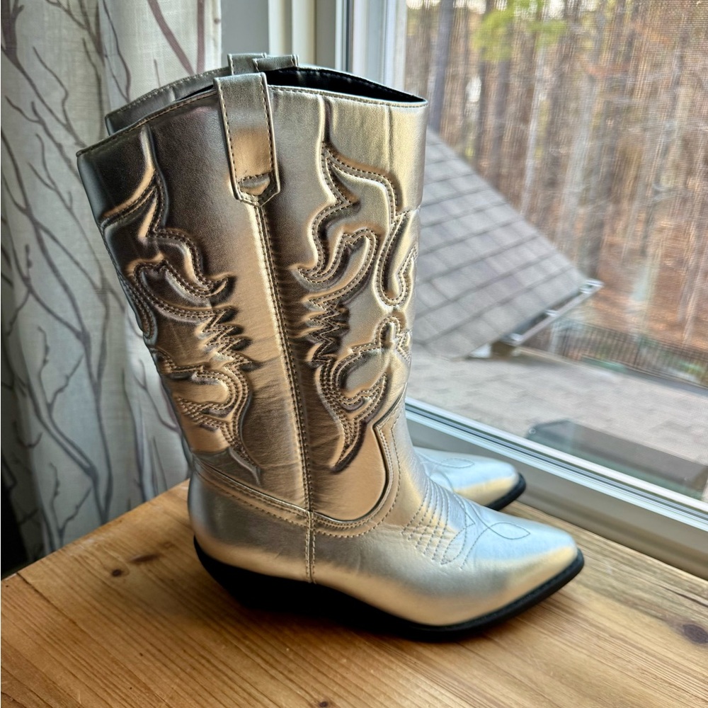 New Soda Silver Cowboy Boots - Picture 5 of 11